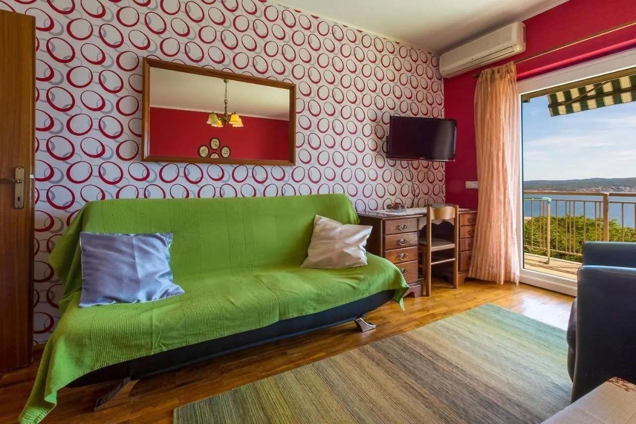 Two-Bedroom Apartment Crikvenica 3