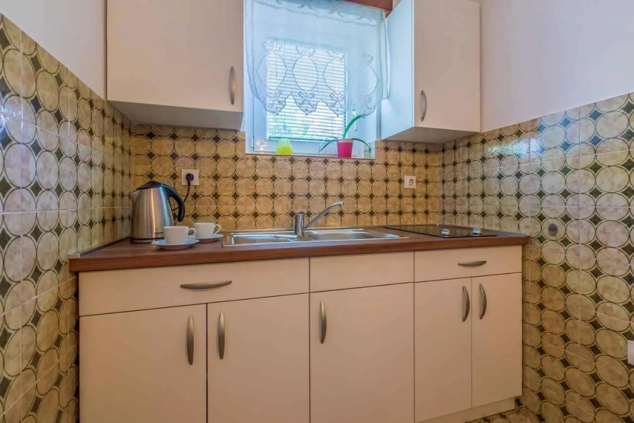 Two-Bedroom Apartment Crikvenica 3