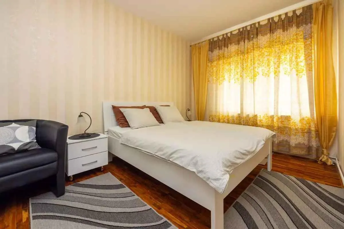 Two-Bedroom Apartment Crikvenica 3
